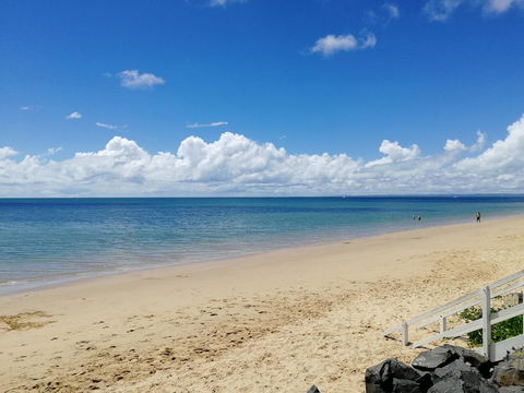Walk To Beach Queenslander HOME In CBD Hervey Bay - Brisbane Tourism 0