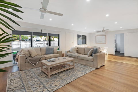 Walk To Hastings Street, Noosa Sound - Tourism Brisbane 2