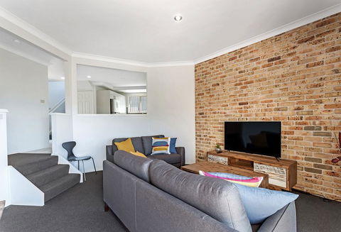 Wallawa Road 2/35A - Tourism Brisbane 3