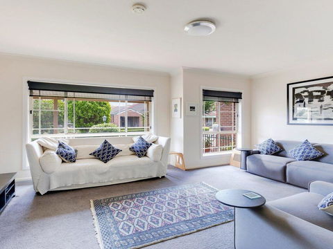 Walling-Clifton Gardens - Backing Onto Golf Course - Tourism Brisbane 0