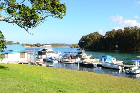 Wallis Court 5 - Brisbane Tourism 1