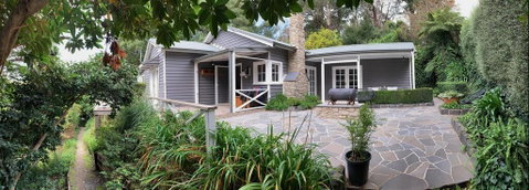 Warby Weekender - Brisbane Tourism 0