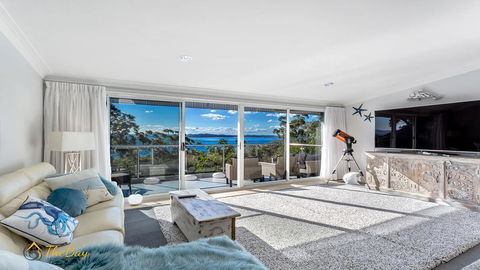 Water Views On Wallawa - Tourism Brisbane 0