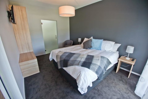 Waterfront Apartments - Brisbane Tourism 3