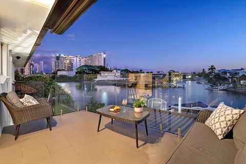 Waterfront Boutique Apartment - Personal Concierge - Brisbane Tourism 2