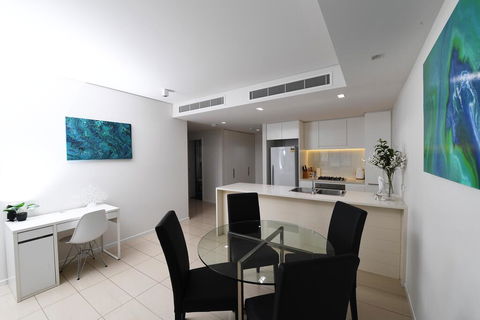 WATERFRONT DARWIN TROPICAL GEM - Brisbane 4u 1