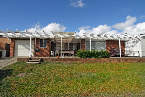 Waterfront On Sandpiper - Brisbane Tourism 2