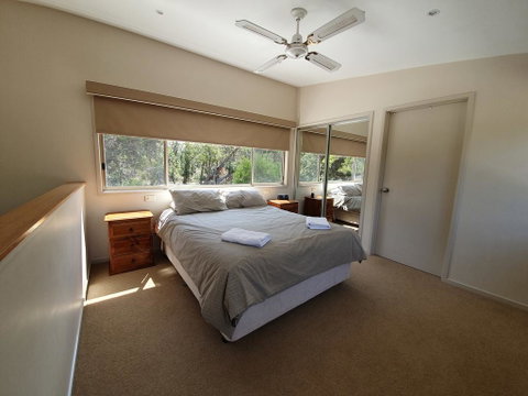 Waterfront Retreat At Wattle Point - Brisbane Tourism 3