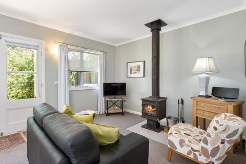 Amelina Cottages - Brisbane Tourism 38