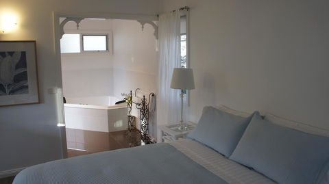 Amelina Cottages - Brisbane Tourism 18