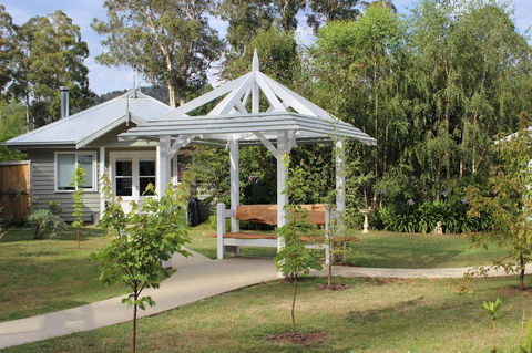 Amelina Cottages - Brisbane Tourism 7