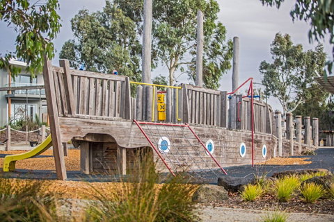 Nautical Rise Torquay - Brisbane Tourism 31