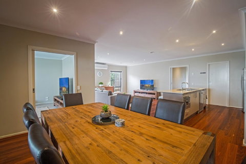 Nautical Rise Torquay - Brisbane Tourism 9