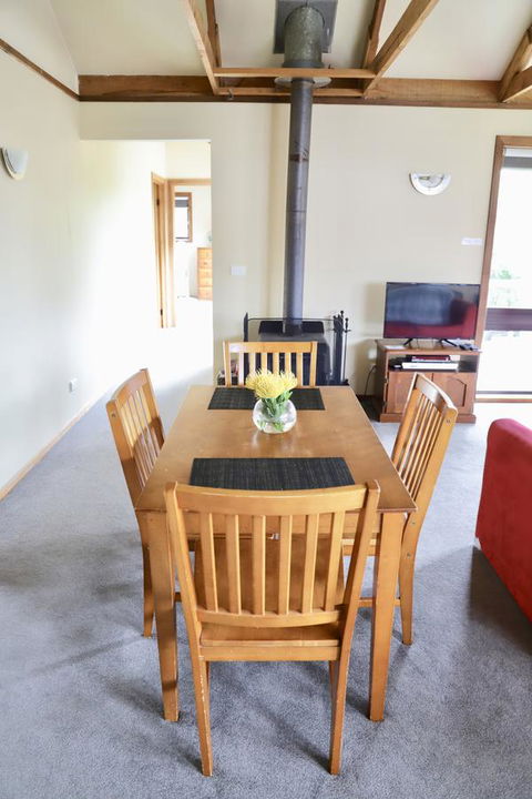 Red Ceder Cottage - Great Ocean Road - Port Campbell - Tourism Brisbane 15