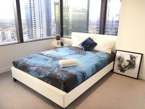 CBD Spacious 3 Bedrooms-Breathtaking View Gym Pool - Brisbane Tourism 3