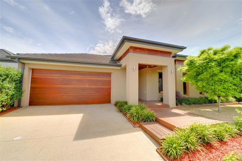 Newington Lakehouse - Tourism Brisbane 0