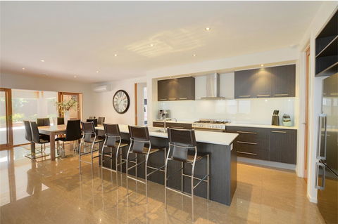 Newington Lakehouse - Tourism Brisbane 5