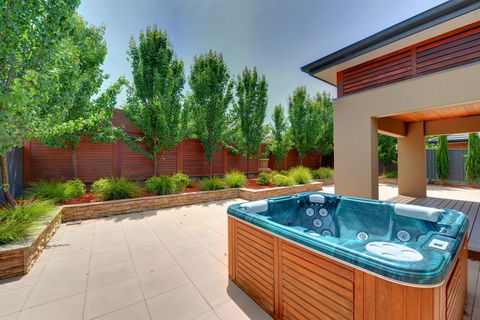 Newington Lakehouse - Tourism Brisbane 19