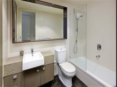 ReadySet Apartments At Southbank One - Brisbane Tourism 13