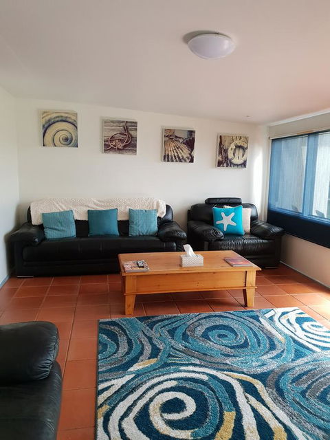 Relax In San Remo - Tourism Brisbane 0