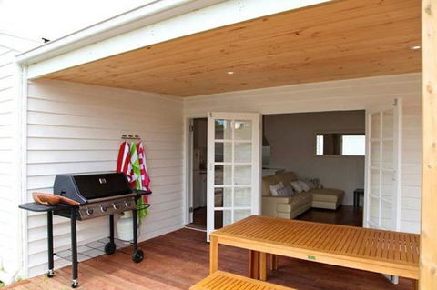 Sorrento Beach Cottages No. 2 - In The Heart Of Sorrento - Brisbane Tourism 8