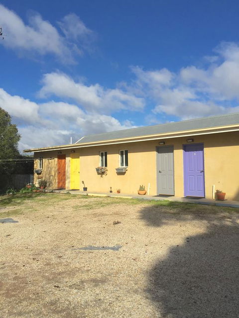The Albion Motel Castlemaine - Tourism Brisbane 3