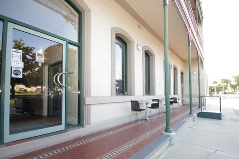 Mitchell River Tavern - Brisbane Tourism 6