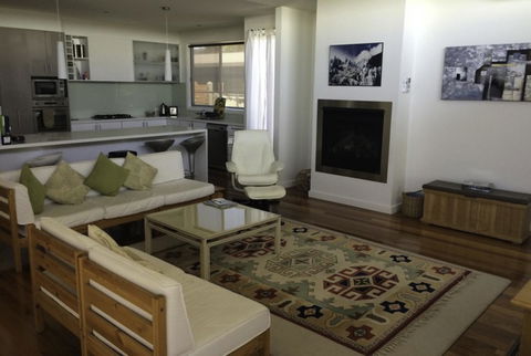 19 Glen Eagles Close - Tourism Brisbane 2