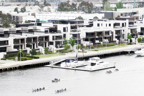 Auzzie Apartments Docklands, Melbourne - Tourism Brisbane 8