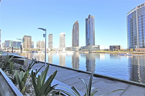 Auzzie Apartments Docklands, Melbourne - Tourism Brisbane 13