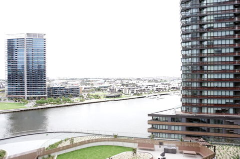 Auzzie Apartments Docklands, Melbourne - Tourism Brisbane 6