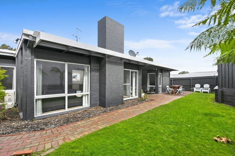 Mysa Anglesea Sleeps 7 WiFi SmartTV Cafes Shops - Brisbane Tourism 5