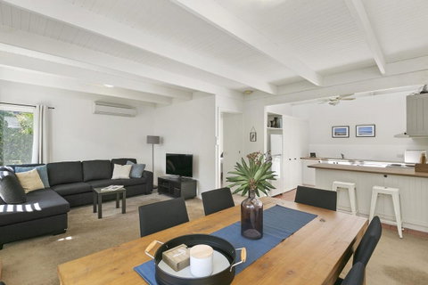 Mysa Anglesea Sleeps 7 WiFi SmartTV Cafes Shops - Brisbane Tourism 4