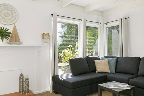 Mysa Anglesea Sleeps 7 WiFi SmartTV Cafes Shops - Brisbane Tourism 0