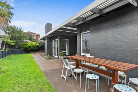 Mysa Anglesea Sleeps 7 WiFi SmartTV Cafes Shops - Brisbane Tourism 13