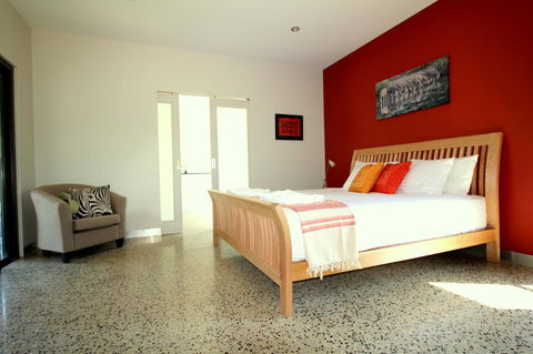 3 Bells Alpine Cottage - Brisbane Tourism 6
