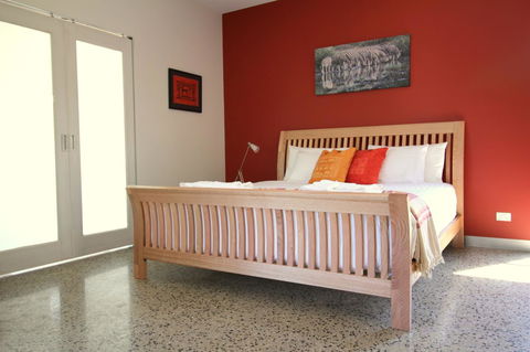 3 Bells Alpine Cottage - Brisbane Tourism 3