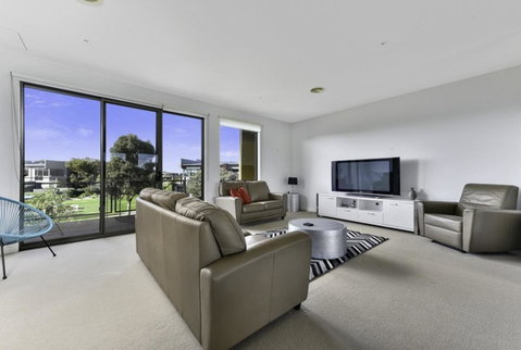 Torquay Golf Retreats - Pool, Beach, Tennis, Golf - Brisbane Tourism 0