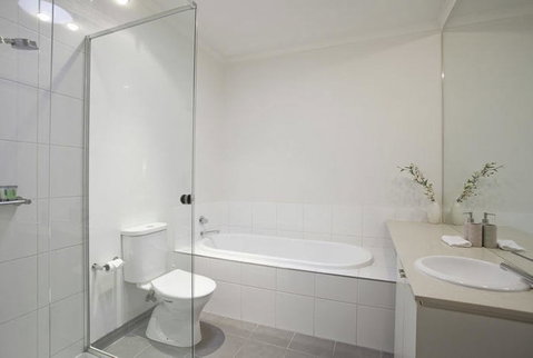 Torquay Golf Retreats - Pool, Beach, Tennis, Golf - Brisbane Tourism 5