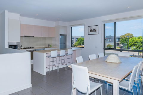 1 Sunset Place - Tourism Brisbane 0