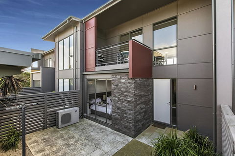 Twenty Five Coast - Tourism Brisbane 1