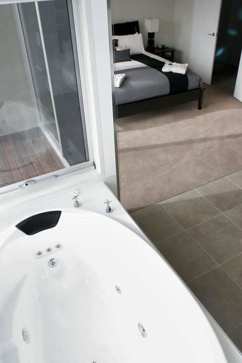 104 On Merri Apartments - Tourism Brisbane 2