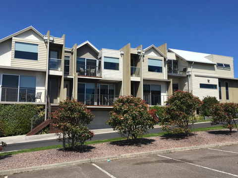 104 On Merri Apartments - Tourism Brisbane 1
