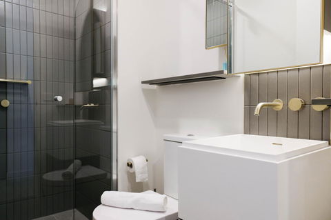 Deluxe Sea Views Apartment - Tourism Brisbane 15