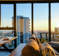 Deluxe Sea Views Apartment - Brisbane Tourism