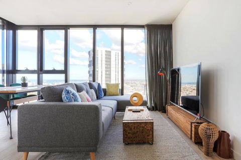 Deluxe Sea Views Apartment - Tourism Brisbane 3