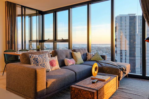 Deluxe Sea Views Apartment - Tourism Brisbane 9