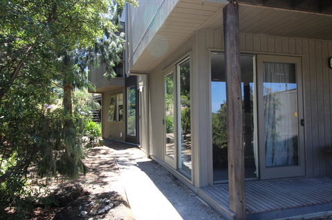 Lorne Holiday House - Tourism Brisbane 10