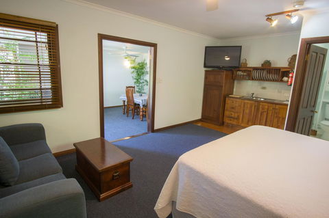 Debbie\'s Place - Tourism Brisbane 42