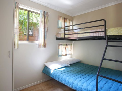 Captain Cook Holiday Village 1770 - Tourism Brisbane 12